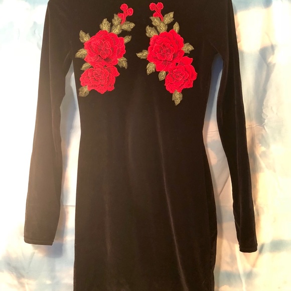 Velvet turtleneck dress from Missguided - Picture 2 of 3